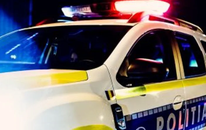 Poliție și ambulanță la un accident rutier grav în Pitești