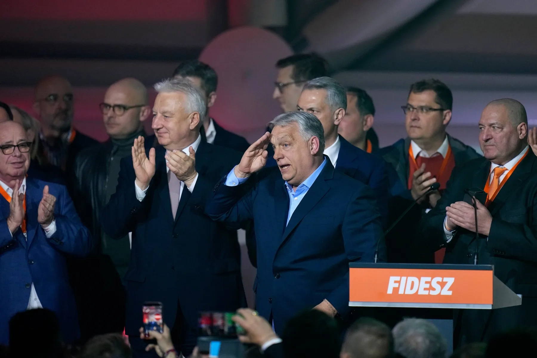 Viktor Orbán susține discurs în fața susținătorilor Fidesz după înfrângerea la alegerile din Ungaria 2026