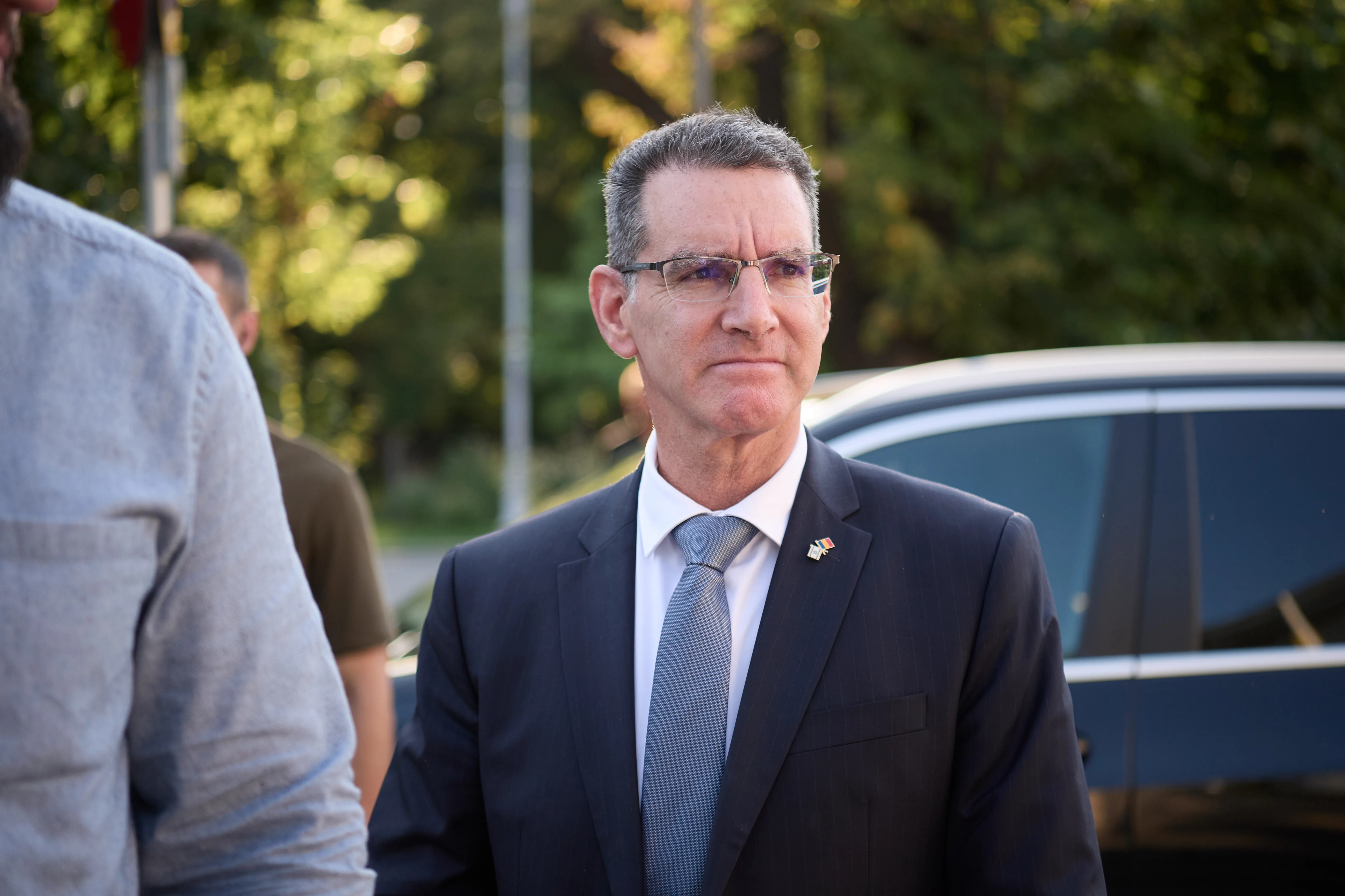 Ambasadorul Israelului în România, Lior Ben Dor, în timpul unei declarații publice despre relațiile cu Iranul