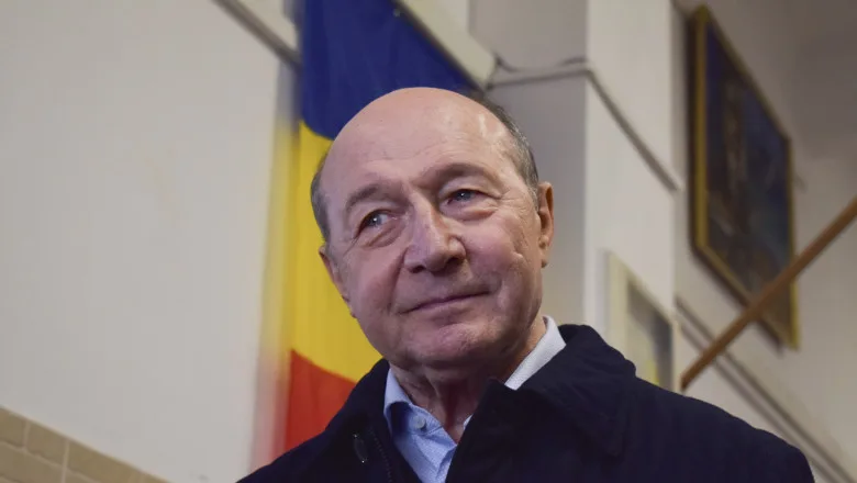 Traian Băsescu vorbind despre necesitatea constituirii unei Armate Europene ca alternativă la NATO