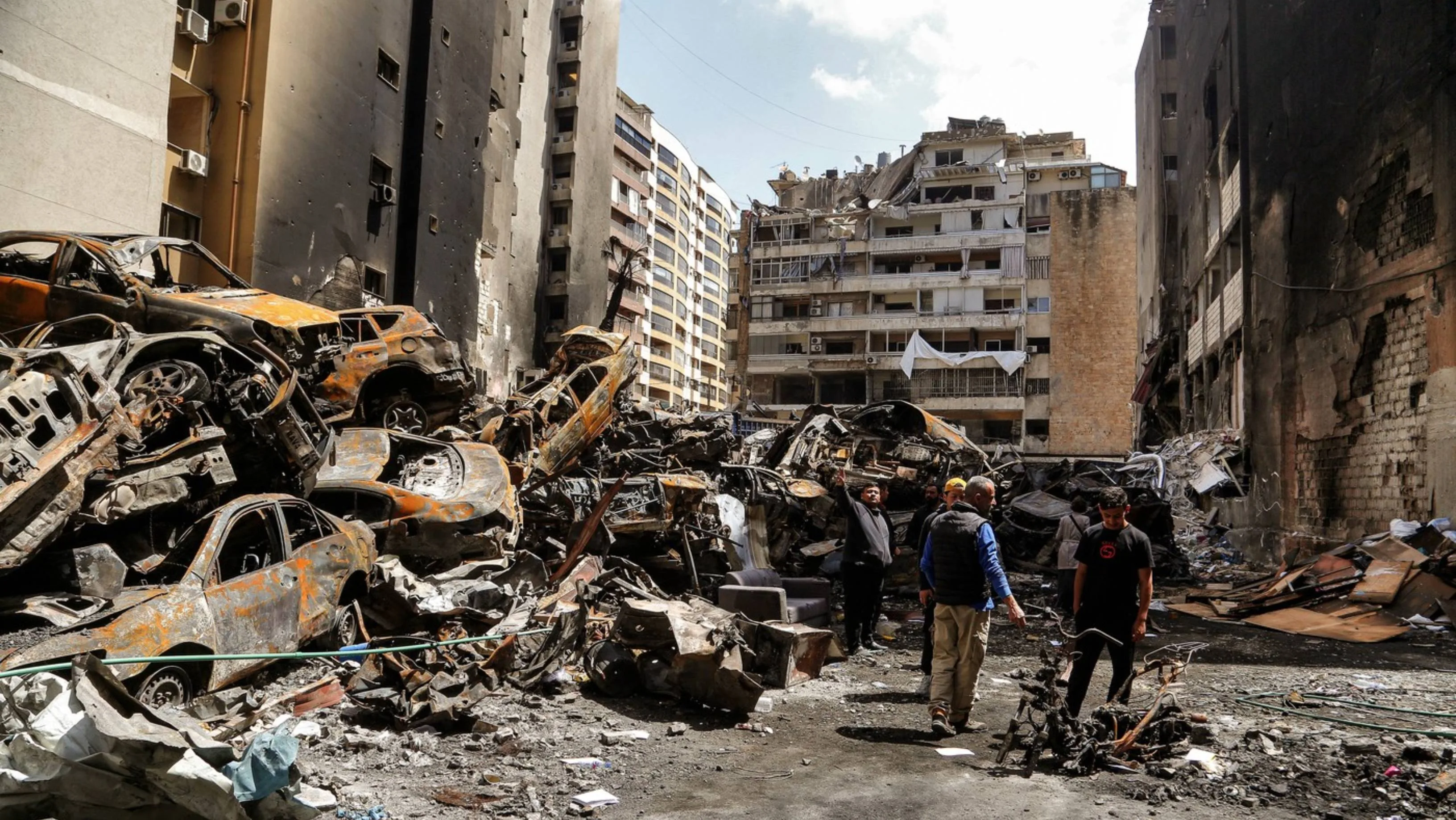 Blocadă americană la Strâmtoarea Ormuz: nave iraniene forțează trecerea