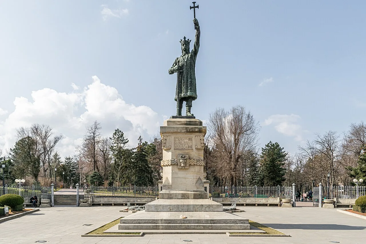 Bolojan la Chișinău: PNL susține Moldova pentru aderarea UE în 2028