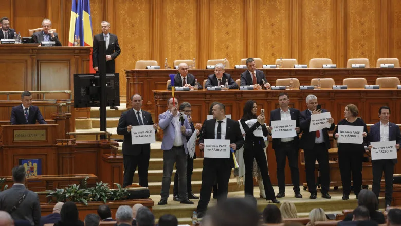 Sala plenului Parlamentului României unde deputații SOS au fost sancționați