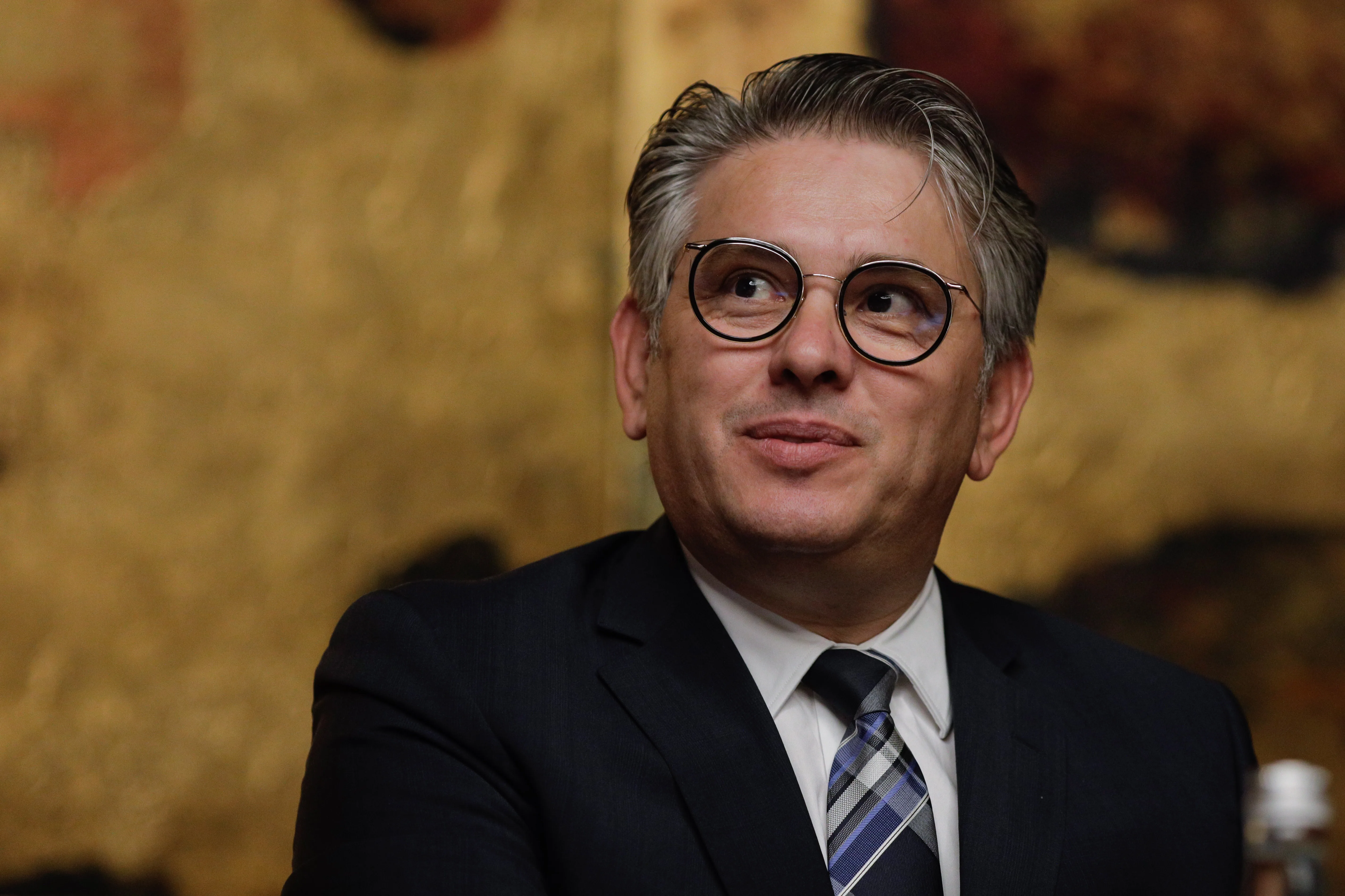 Secretarul general al IMM România Sterică Fudulea la conferință de presă despre transparența salarială