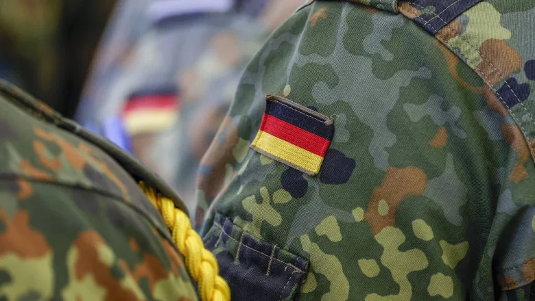 Soldați Bundeswehr în exercițiu militar, Germania pregătiri apărare NATO