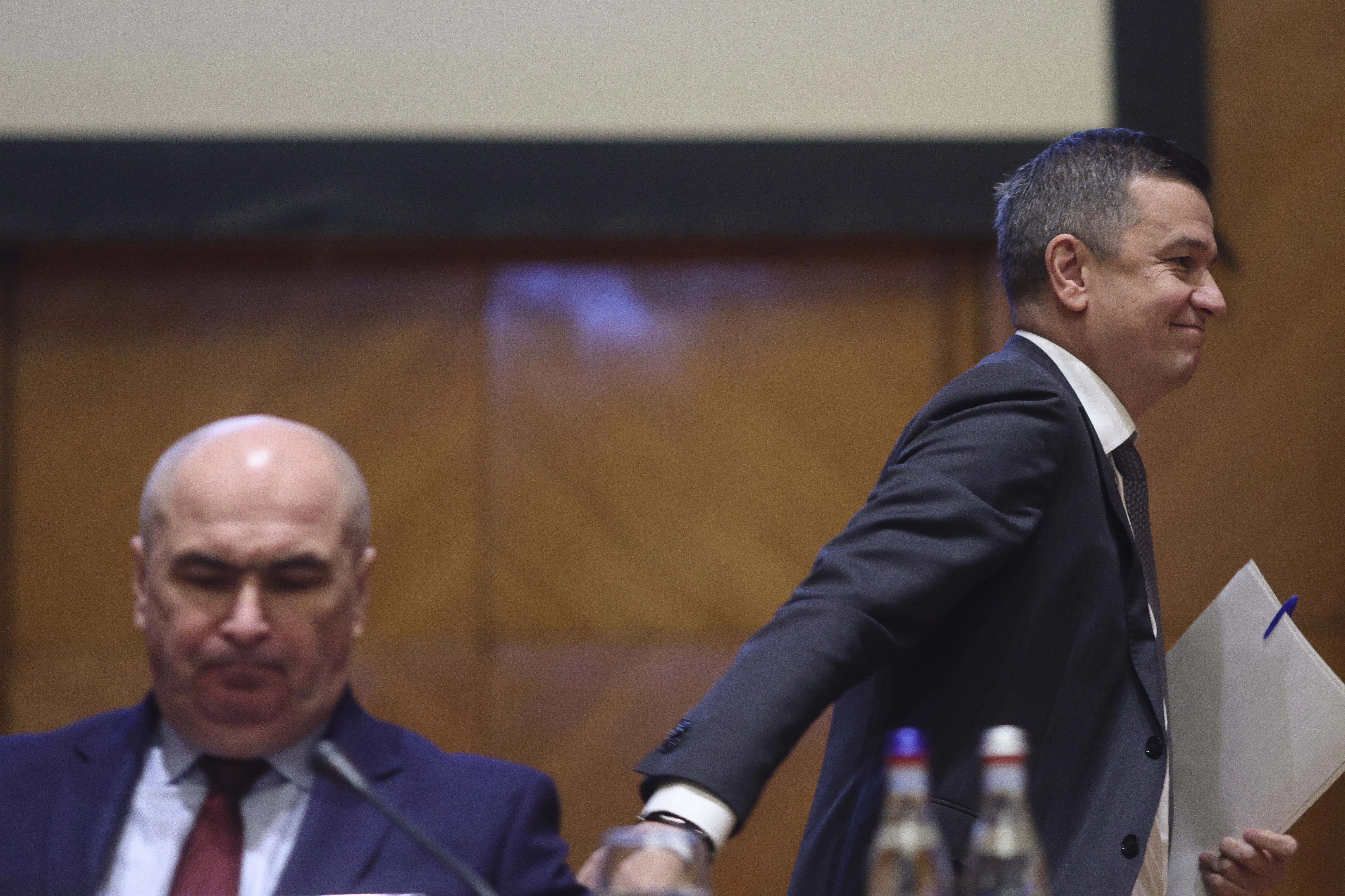 Sorin Grindeanu în consultare cu liderii PSD din teritoriu înaintea restructurării guvernului