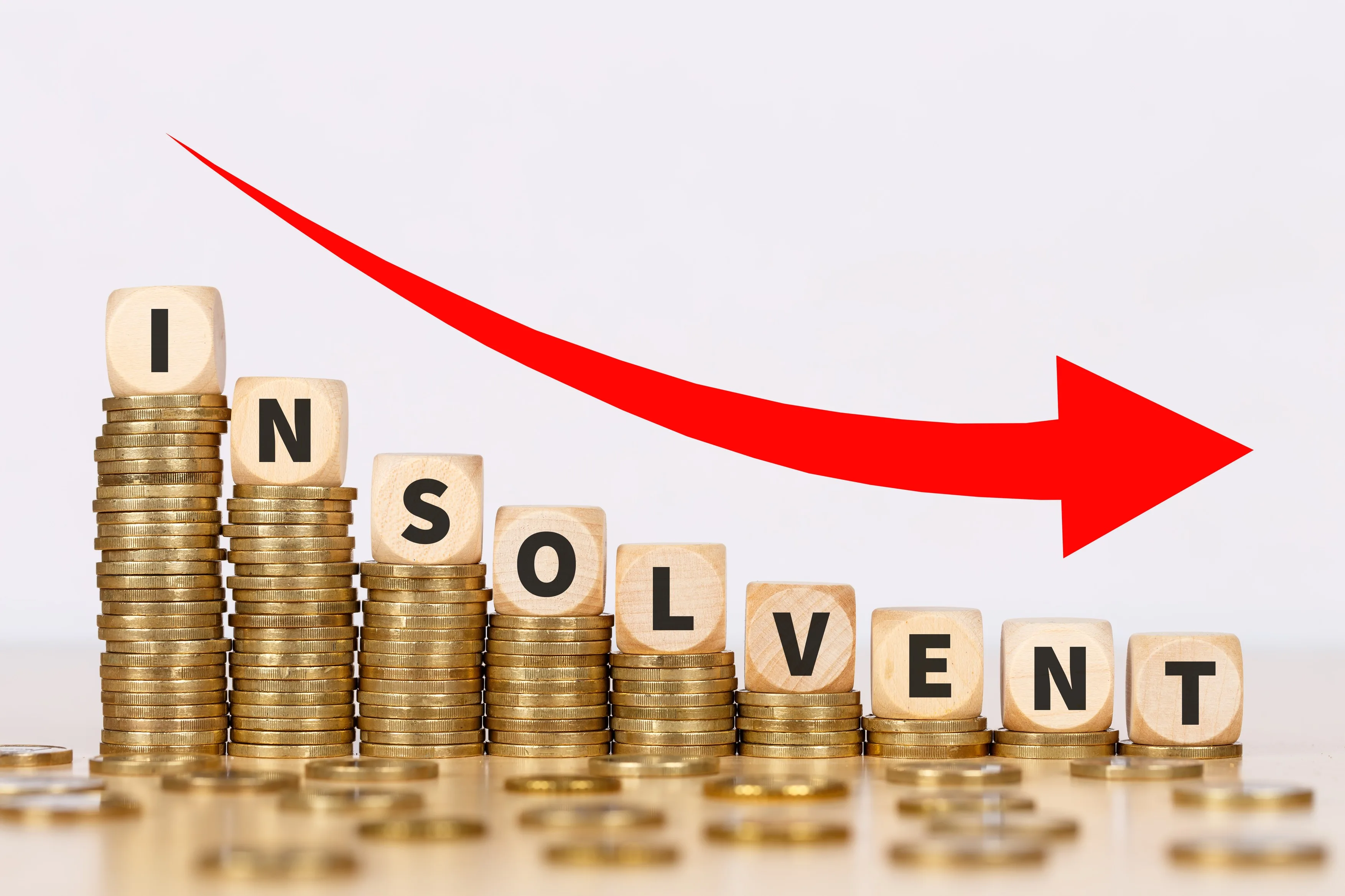 Insolvențele companiilor mari din România au explodat în 2026