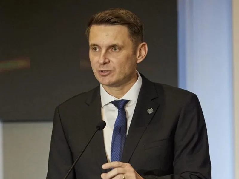 Învestirea Guvernului, blocată între PSD și PNL
