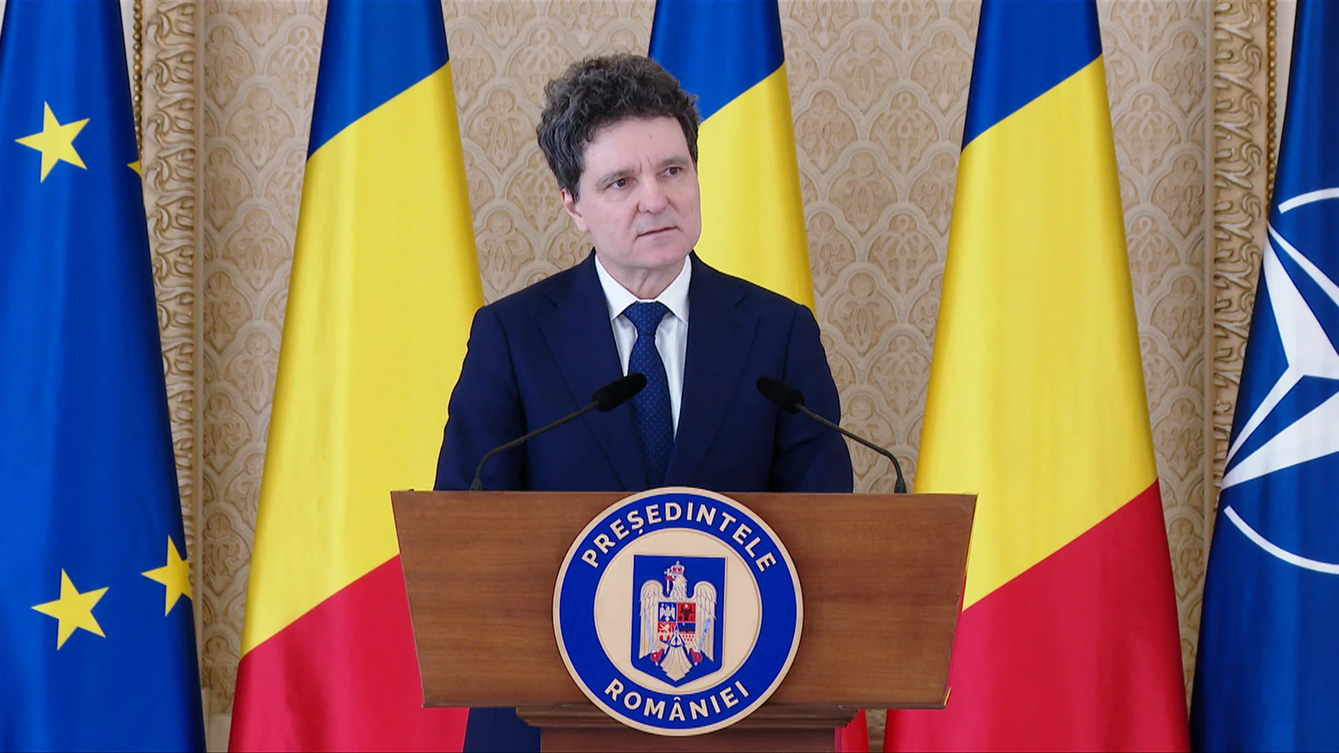 Nicușor Dan la Palatul Cotroceni, discutând despre promulgarea Legii femicidului în România