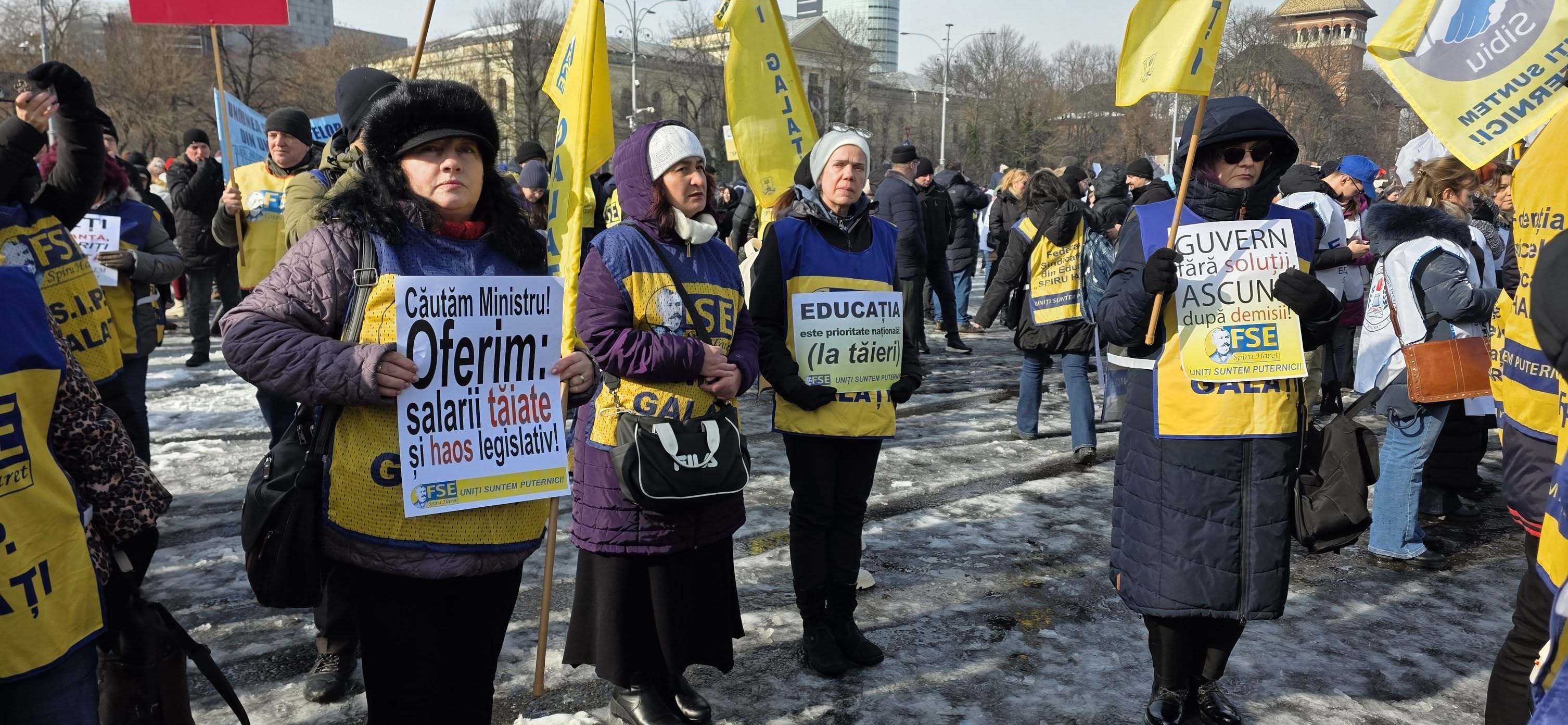 "Școală săracă - Țară needucată": protest al sindicaliștilor la Cotroceni
