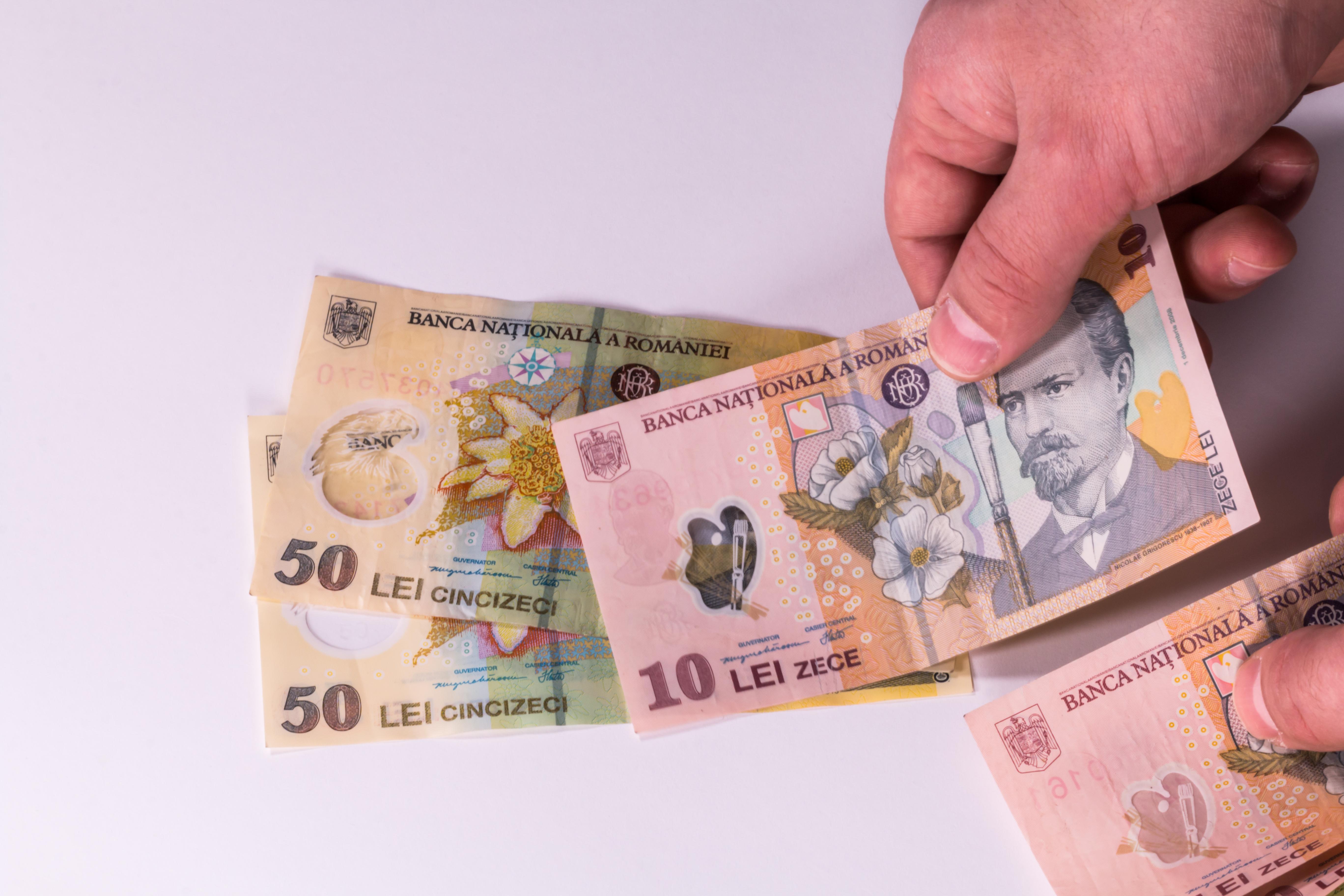 Peste 5 milioane de români au primit ajutoare sociale pentru luna ianuarie