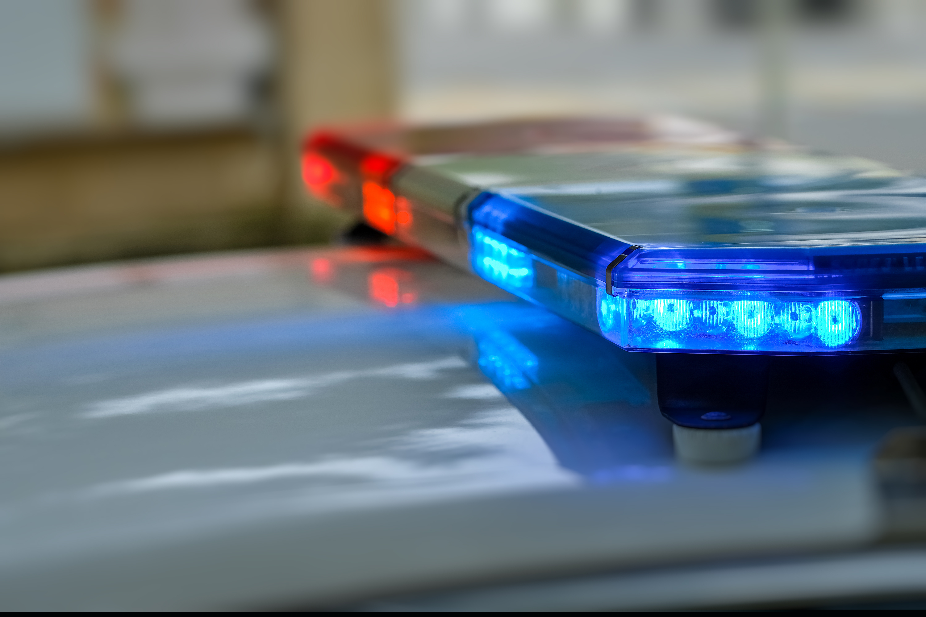 Rețea de proxenetism destructurată în două saloane de masaj din București