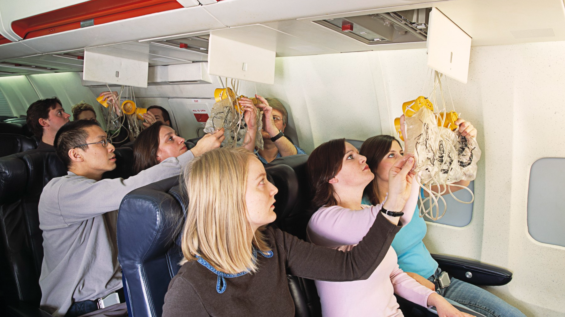 Ce se întâmplă când un avion pierde presiunea în cabină și de ce se transmite Mayday