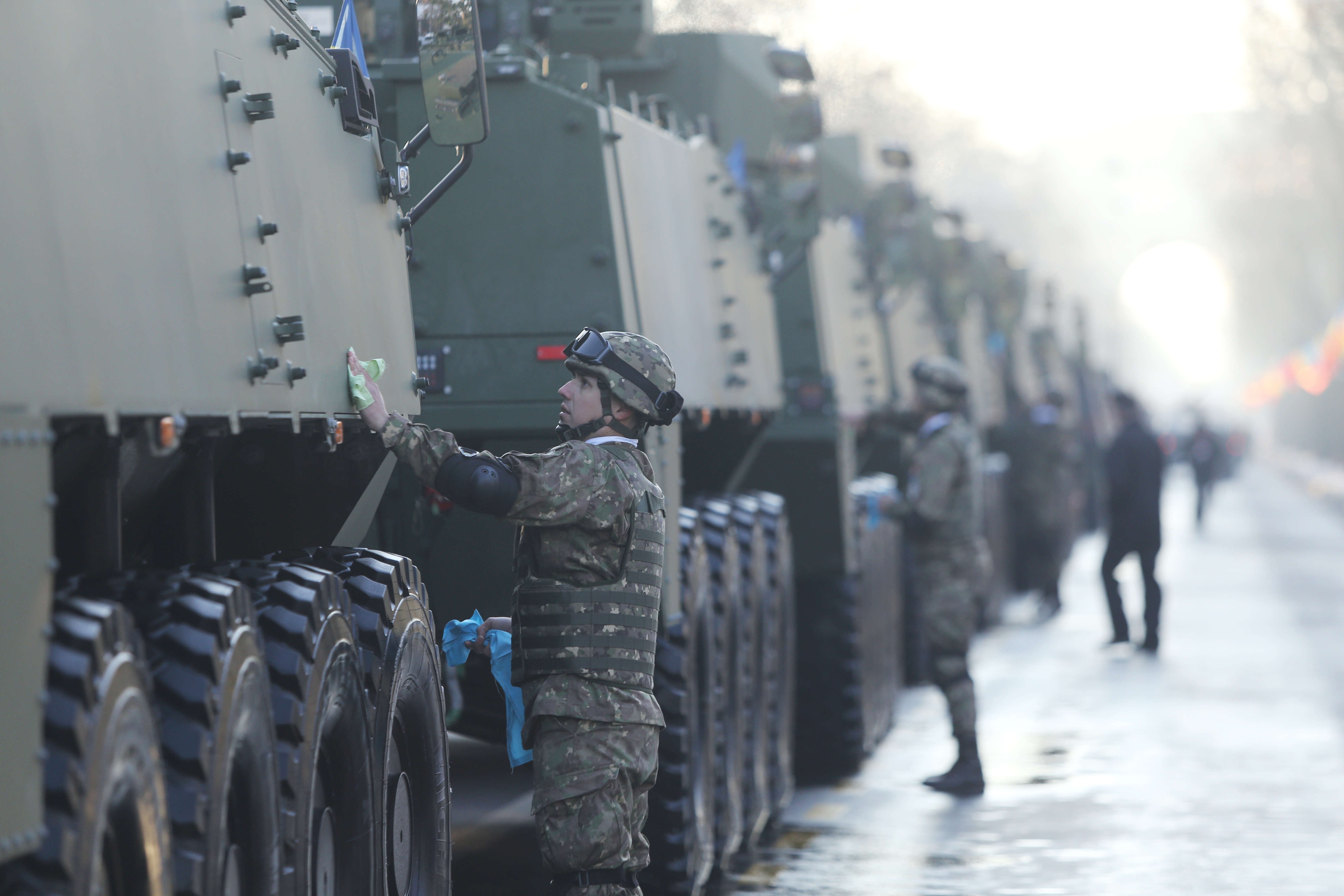 Armata Romaniei dupa patru ani de razboi la granita: inzestrare accelerata si refuzul echipamentelor second-hand
