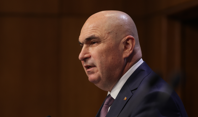 Bolojan răspunde criticilor lui Grindeanu de la distanță: "Nu am avut telefonul la mine"