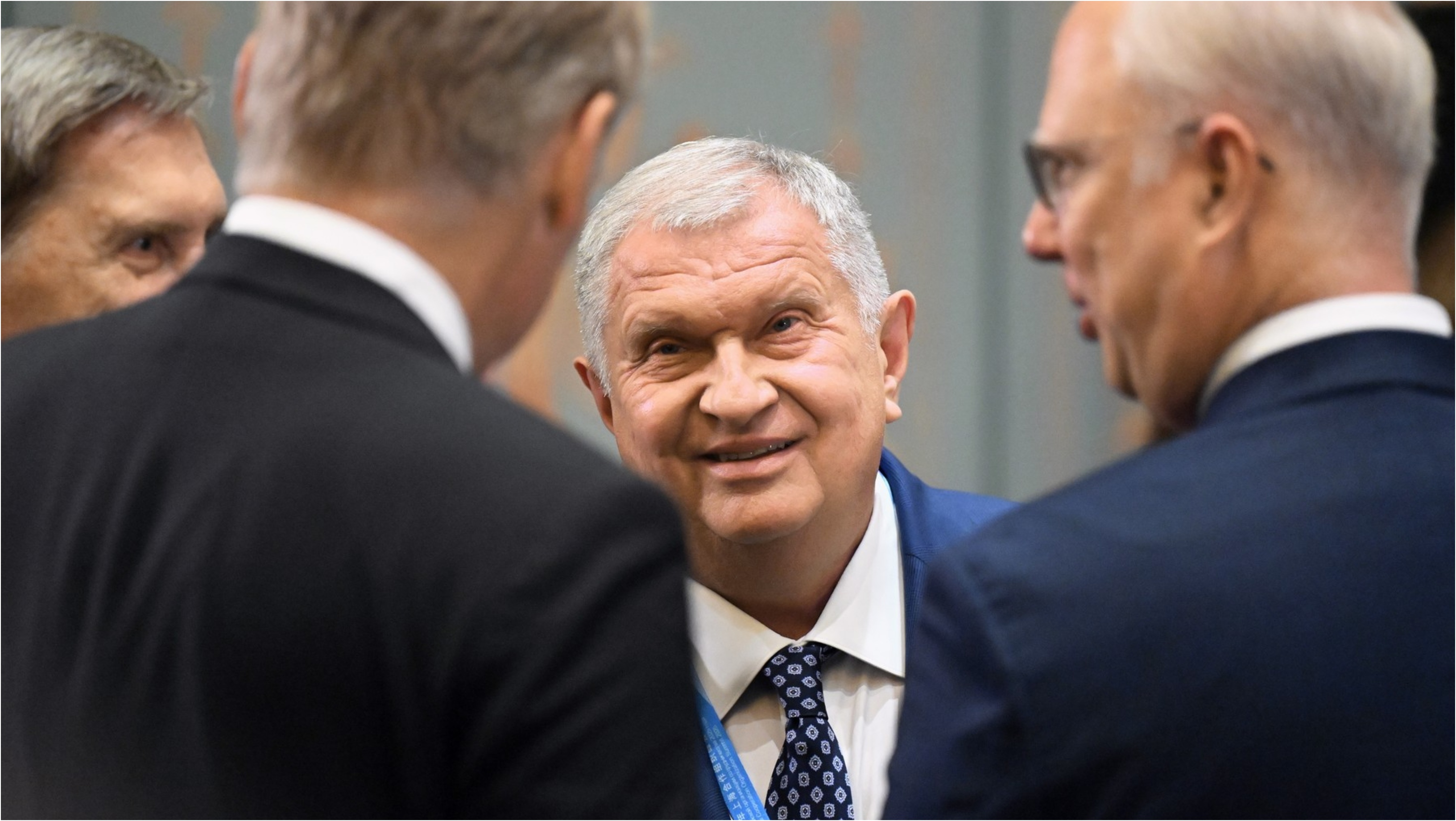 O eroare informatică a expus rețeaua rusească de contrabandă cu petrol de 90 de miliarde de dolari