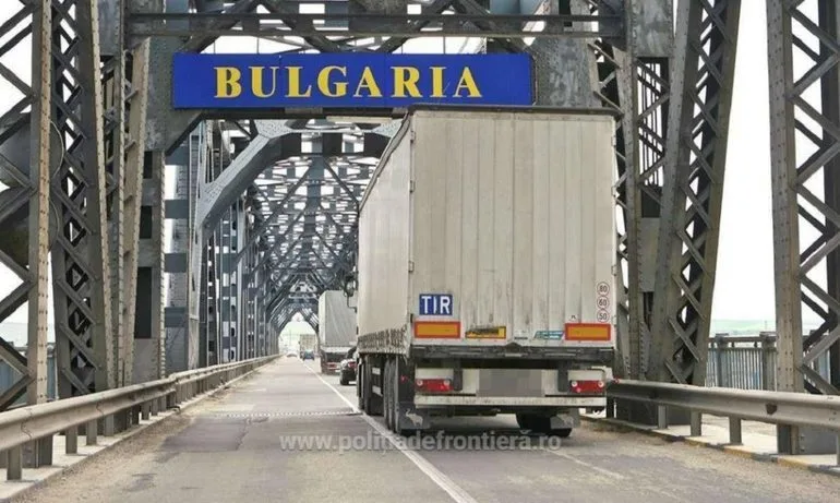 Podul Prieteniei Giurgiu-Ruse cu lucrări de reabilitare pe partea bulgărească