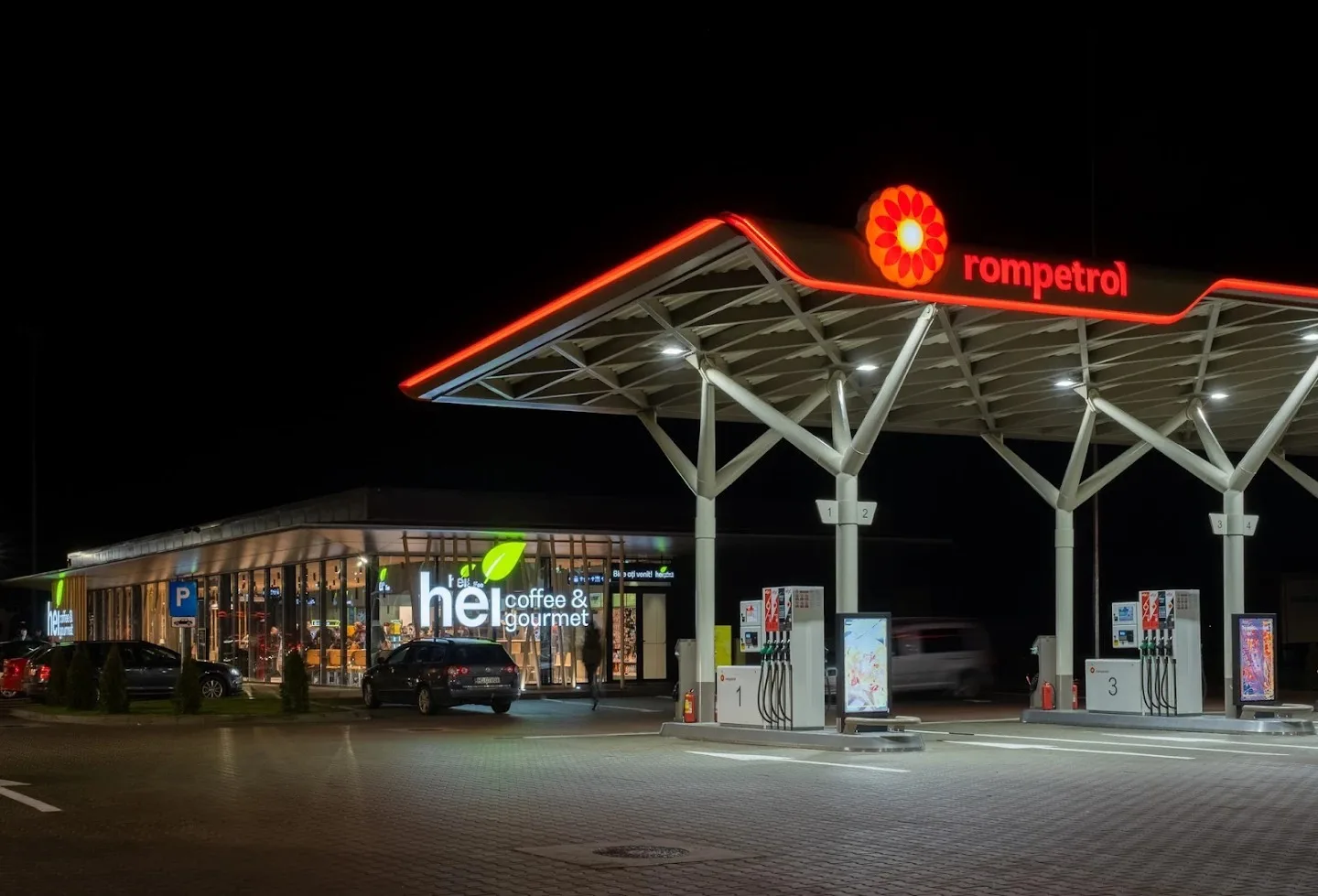 Preț carburanți: Rompetrol scumpește după 9 zile