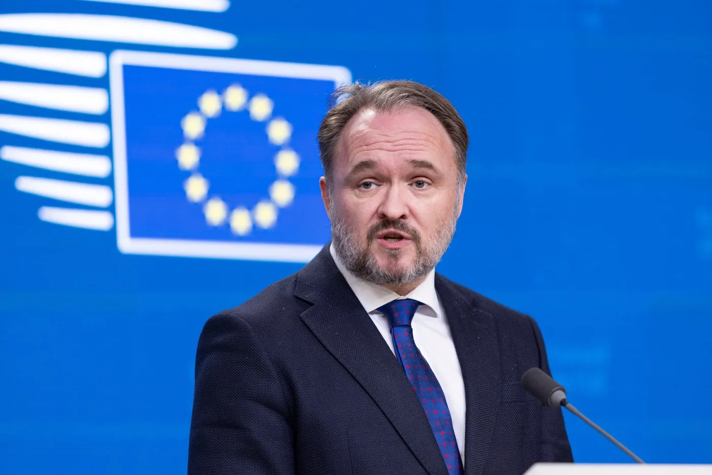 Prețuri carburanți în creștere în Europa după conflictul din Iran și avertismentul Comisiei Europene privind criza fiscală