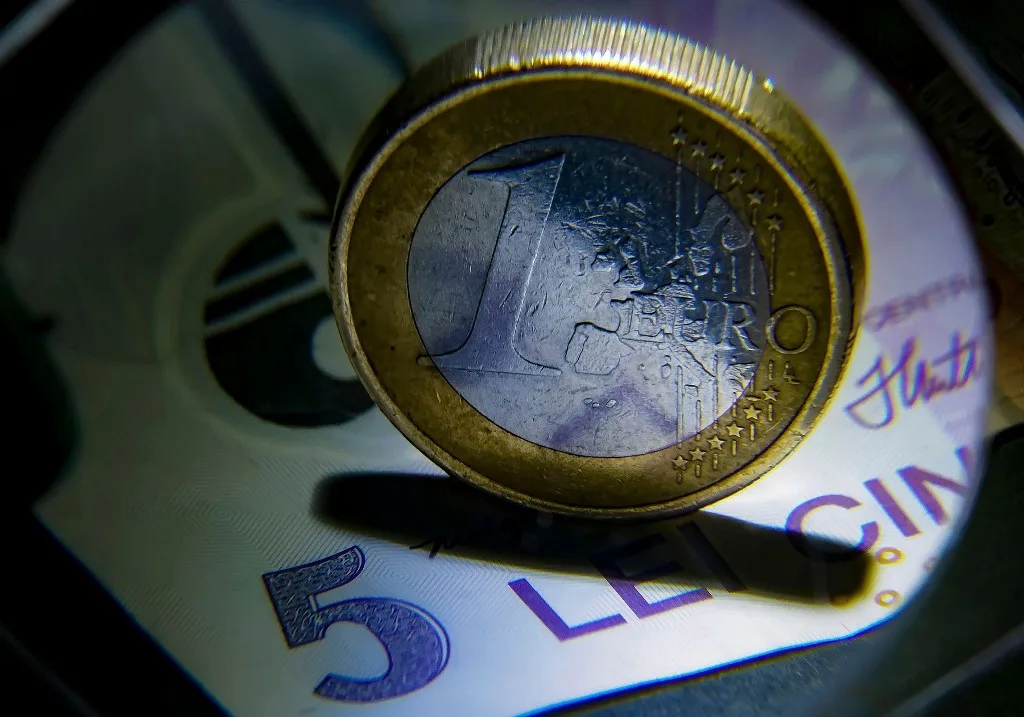 Raport BCE: România rămâne departe de adoptarea euro