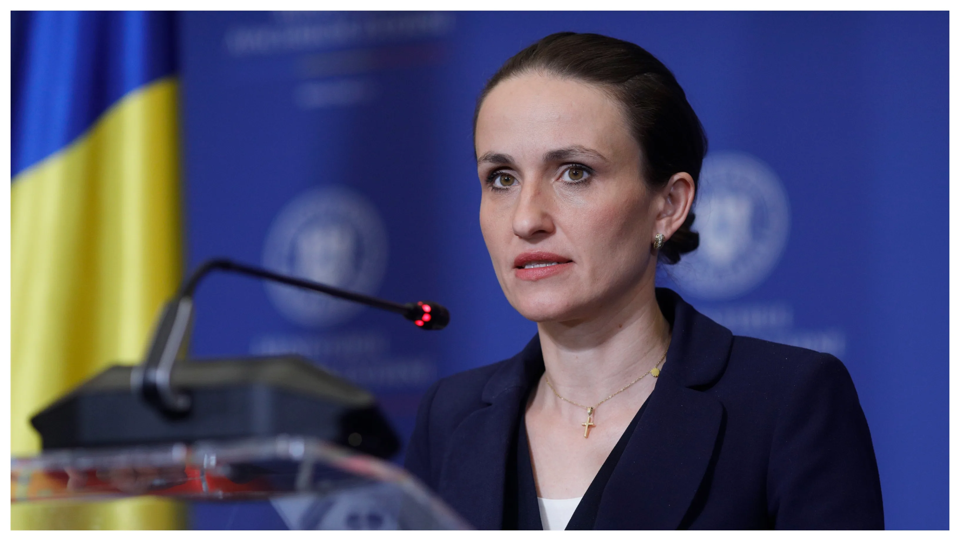 Candidați români pregătindu-se pentru concursul de funcționari europeni EPSO