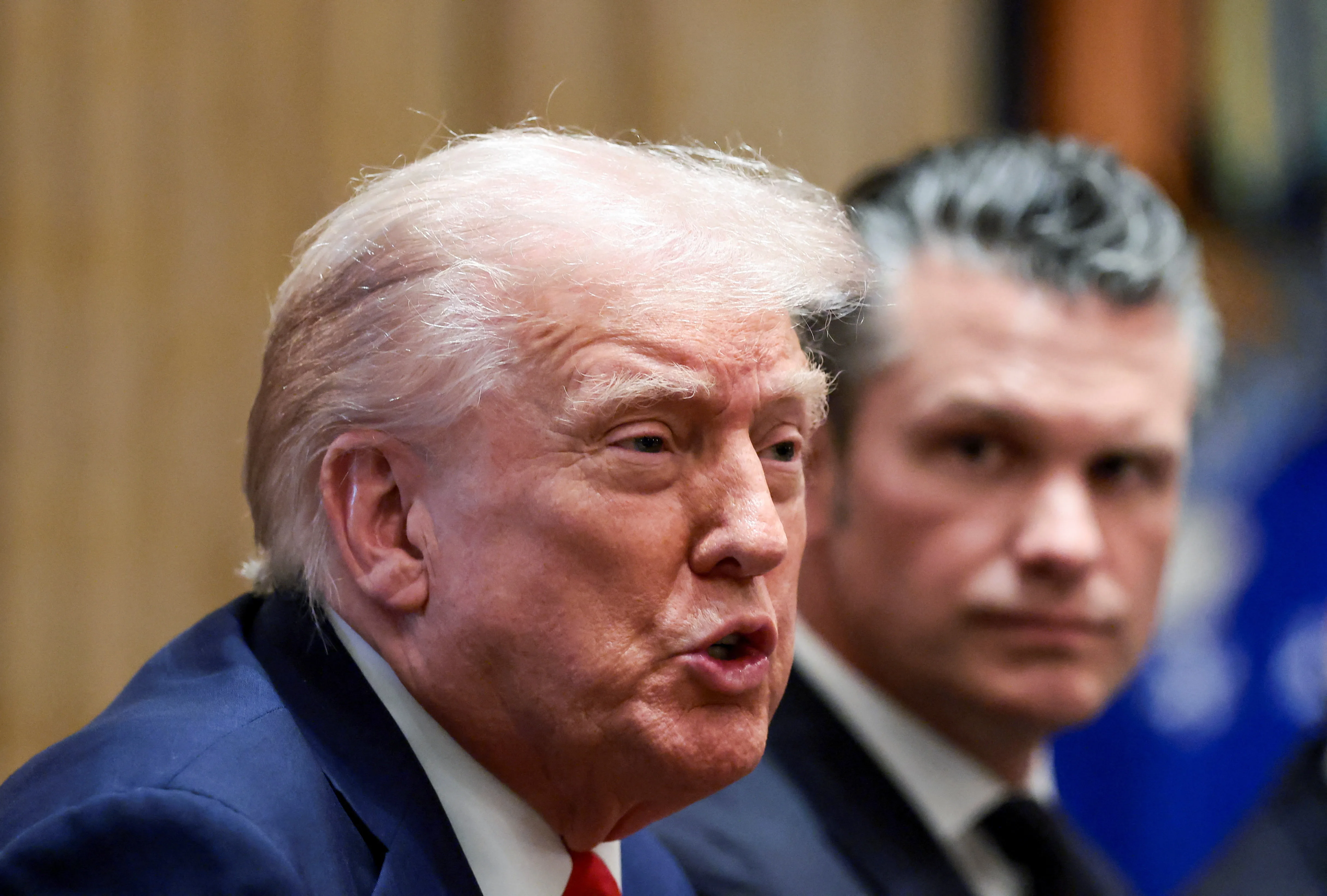 Imagine simbolică despre tensiunile de la Washington și războiul cu Iranul