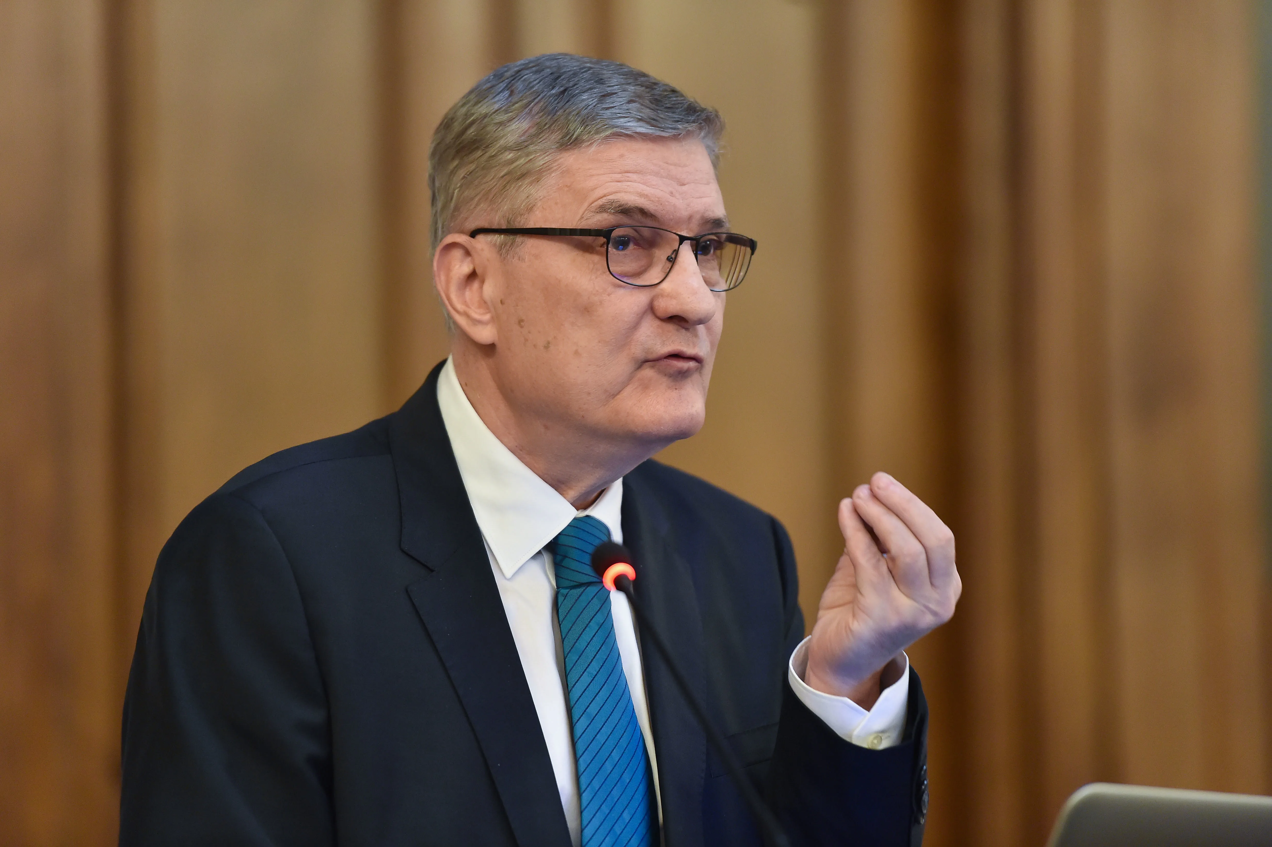 Avertismentul Consiliului Fiscal: stagflație și risc de junk
