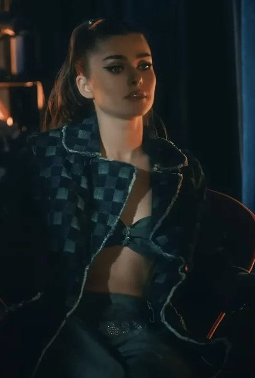 Theo Rose, miză de vară cu piesa Ceai lângă tine