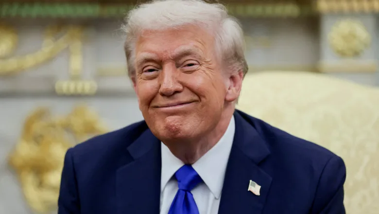 Donald Trump la Casa Albă discutând bugetul militar american și ajutorul pentru Ucraina