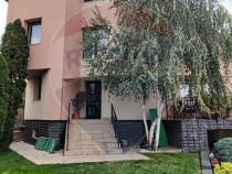casa-deosebita-cu-5-camere-de-vanzare-in-zona-dealur