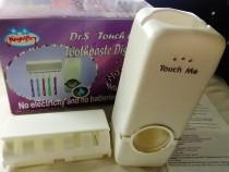 dispenser-automat-dozator-pasta-de-dinti-touch-me