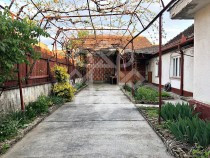 casa-singur-in-curte-rogerius-oradea-big-0