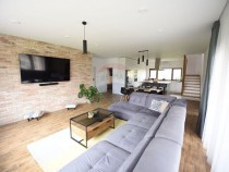 casa-de-lux-in-centrul-sucevei-big-0