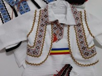 costume-traditionale-din-bumbac-pt-baieti-1-12-luni-4-ani