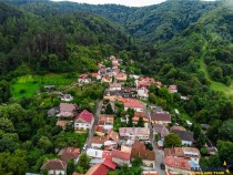 film-casa-generoasa-ideal-si-ca-investitie-schei-brasov