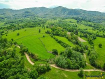 film-teren-ideal-casa-de-vacanta-in-fascinant-cadru-natura