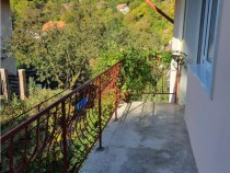 apartament-de-trei-camere-la-casa-zona-drumul-poienii-sc