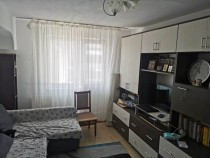 apartament-2-camere-decomandat-calea-bucuresti-10cr2-big-0
