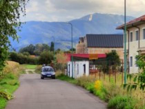teren-cu-utilitati-la-strada-asfaltata-in-zona-linistita