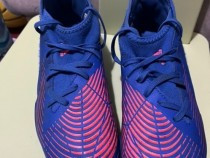 ghete-de-fotbal-adidas-predator