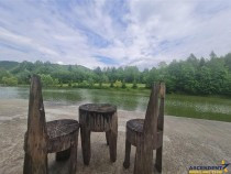 film-loc-de-viscu-lacvedere-catre-bucegi-glajerie-rasno