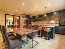 casa-de-vis-cu-7-camere-spatiu-comercial-central-brasov