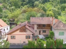 singura-in-curte-in-scheii-brasovului-casa-spatio