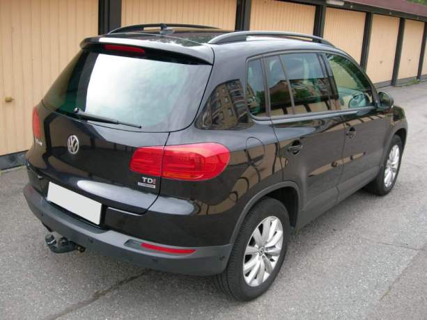 volkswagen-tiguan-20-110-d-leather-big-1