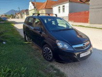 opel-zafira-2011