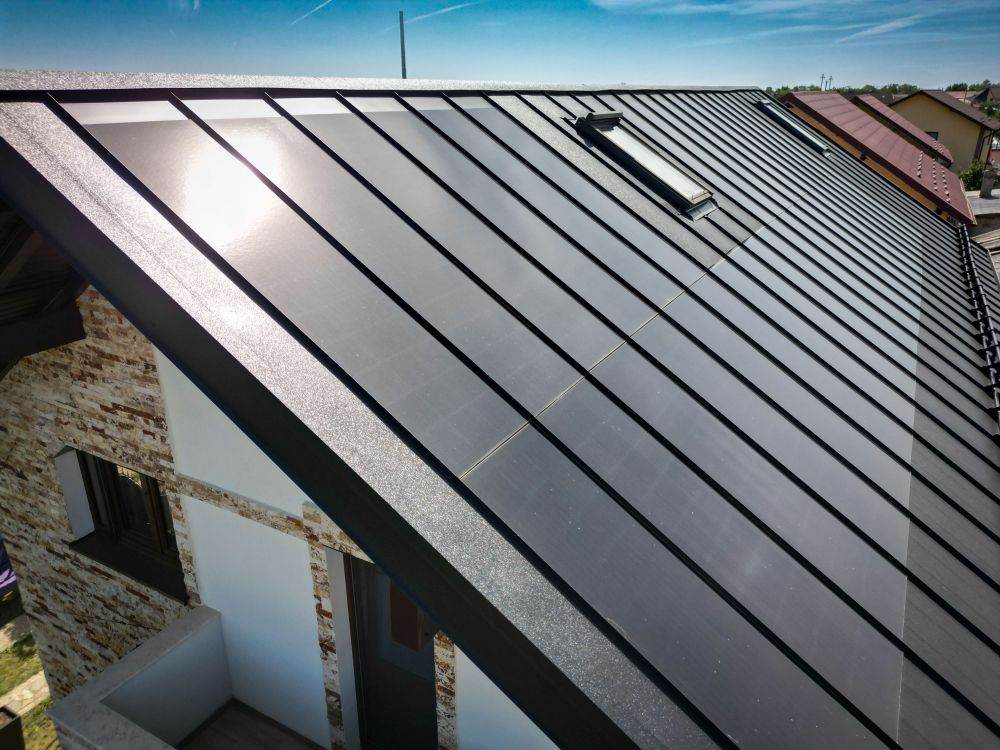 METIGLA câștigă cotă de piață într-o piață de roofing în declin